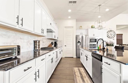 Litchfield Park Casa | Luxury Home in Litchfield Park w/Free Pool Heating