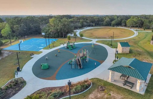 College Station Casa | Luxury Home Near Kyle Field & Expo Center