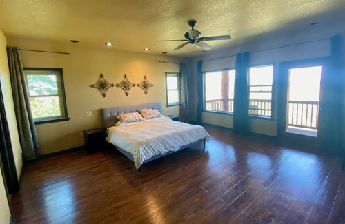 Larkspur Casa | Luxury home on 120 acres. Amazing Views. 6-beds
