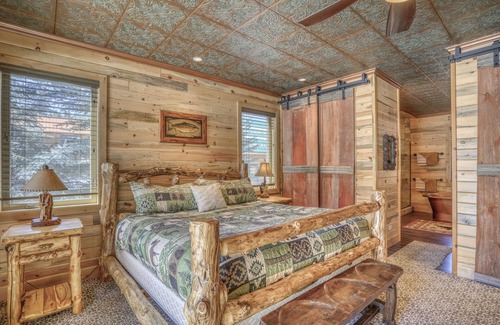 San Juan River Village Casa | Luxury Home ON San Juan River Close to Downtown Pagosa Sprgs and Wolf Creek Ski