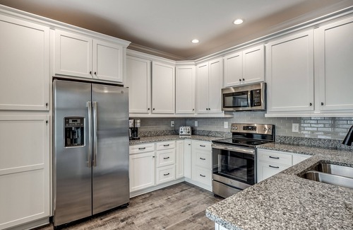 Cherry Grove Beach Casa | ¡Nueva bañera de hidromasaje recién agregada! Casa de lujo en North Myrtle Beach!