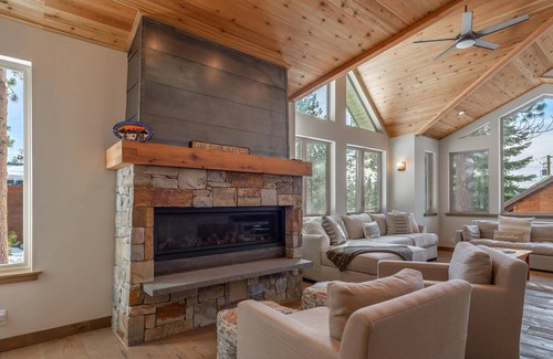 Talmont Casa | Luxury Home with HOA Beach amenities, close to hiking, biking, and skiing