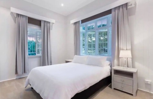 Clayfield Casa | Luxury Home with Magnesium Pool