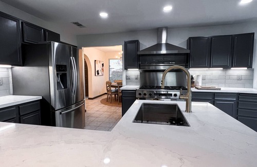 North Hilltop Casa | Luxury Home with Mount Shasta Views, Pool and Spa