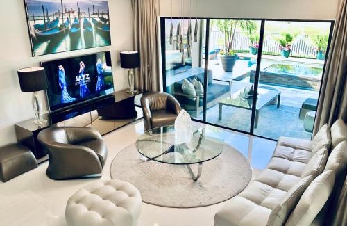 Naples Casa | Luxury Home with Pool & Spa