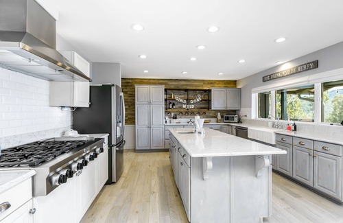 Saluda Casa | Luxury home with spectacular view, hot tub, decks, rec room, & yoga space