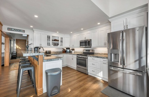 Moultonborough Casa | Luxury Home with Sand Beach and Great Views plus a Guest House AUGUST SPECIAL