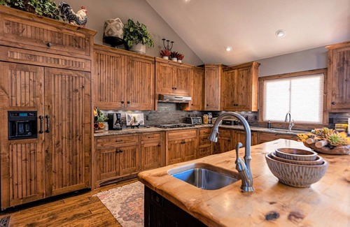 Pagosa Springs Casa | New Hot Tub! Quality Home with Amazing Views, near San Juan Forest A/C