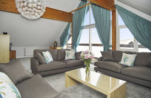 Winnard's Perch Cabina | Luxury hot tub Lodge at Retallack nr. Padstow & Newquay