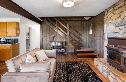 Connellys Springs Cabina | Luxury Hot Tub & Mountain Views