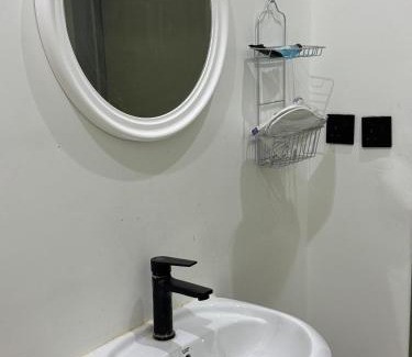 Ghirnatah Apartamento | Luxury hotel suite with one bedroom and a living room