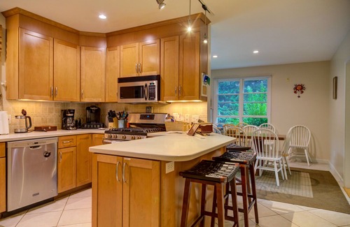West Hyannisport Casa | Lujo, 0. 0.25 millas de la playa de Craigville en Centreville, Ma en Cape Cod, Jacuzzi, WiFi