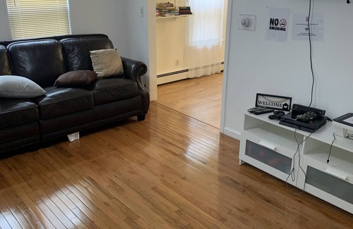 Elmont Casa | Luxury house 5 minutes from JFK airport great location UBS stadium 2 blocks