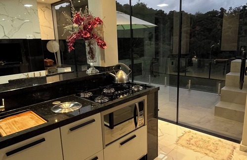 Rio dos Cedros Casa | Luxury house by the lake, Spa, access to water.