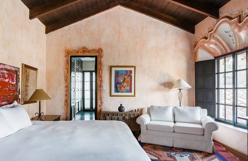 Santa Ana Casa | Luxury House For Large Group With Rooftop Jacuzzi