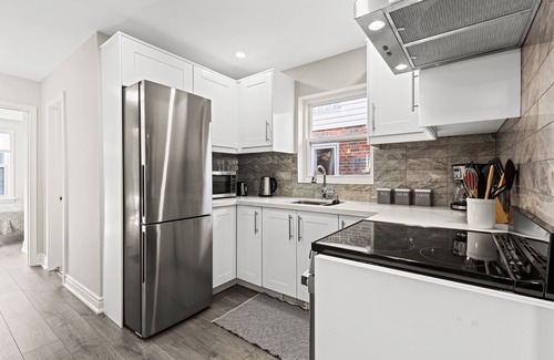 East York Casa | Luxury House Midtown Toronto 4BR/2BA
