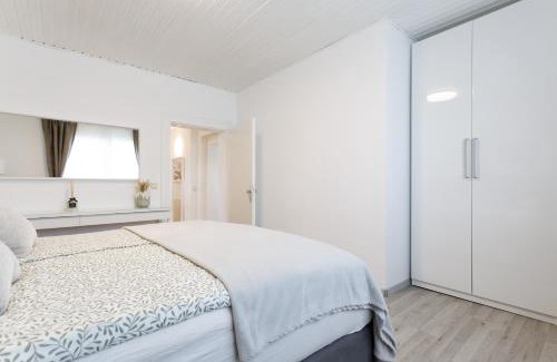 Kalksburg Apartamento | Luxury House with Pool, Garden, AC & Sauna
