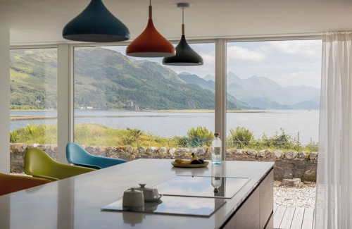 Ardelve Casa | Luxury house with stunning sea and mountain views