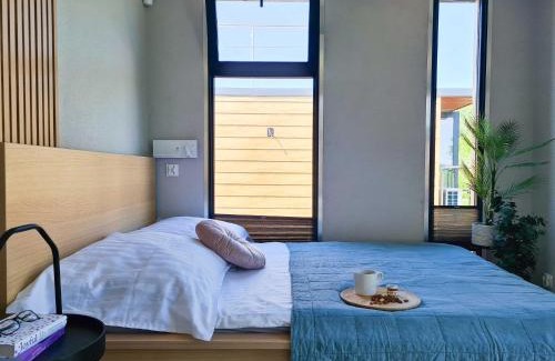Łazy Alquiler De Eote | Luxury houseboat for 2 people, by the sea