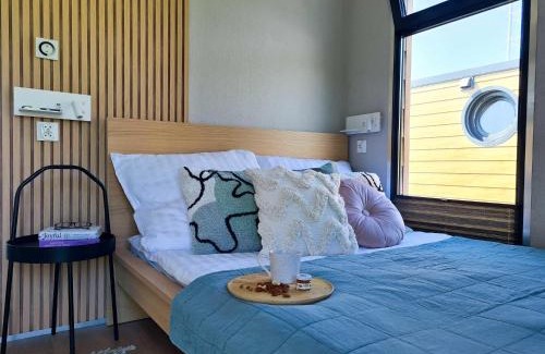 Łazy Alquiler De Eote | Luxury houseboat for 2 people, by the sea