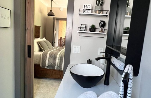 Frank Casa | Luxury I Hot Tub I Pet Friendly I Mountain Retreat!