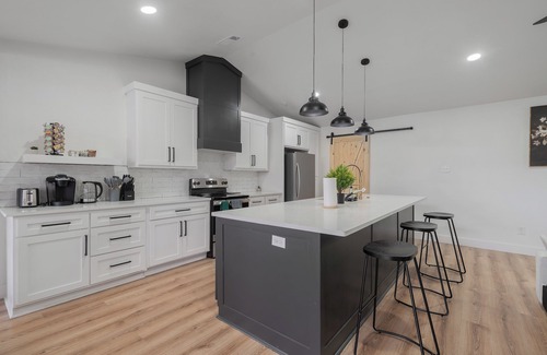 Euless Casa | Luxury in Euless - Close to DFW Airport and Cowboy Stadium
