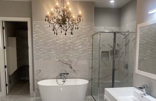 Horseshoe Bay West Casa | Luxury in Spacious Home with Tesla Fast Charger