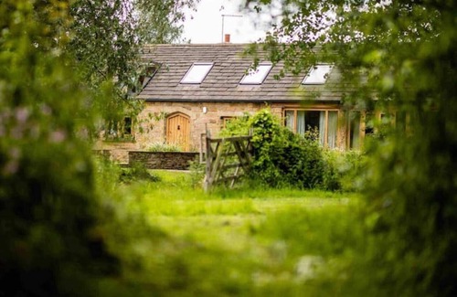 Darton Casa | Luxury in Yorkshire, hot tub, cannon hall, YSP