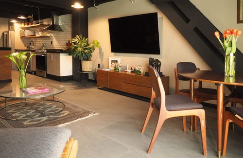 Granada Apartamento | Luxury Industrial-style with Balcony in Polanco, Mexico City.