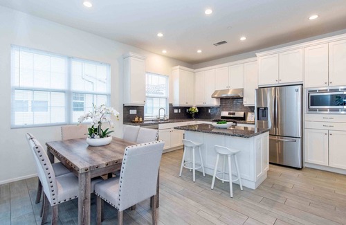 Cypress Village Casa | Luxury Irvine Villa 3 Bedroom 4 Bath