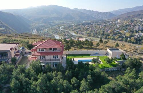 Vake-Saburtalo Villa | Luxury isolated villa in tbilisi