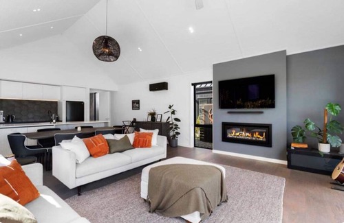 Jacks Point Casa | Luxury Jacks Point 3 Bedroom Ski home