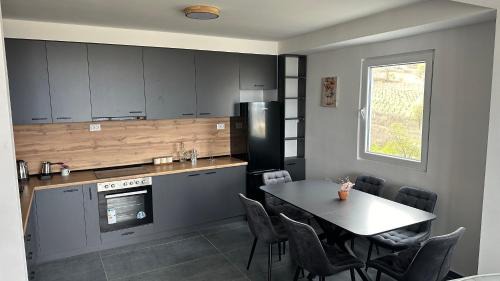 Skopje Apartamento | Luxury Jacuzzi Apartment City View Free Parking