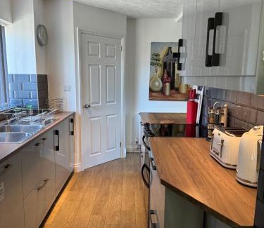 Hereford Casa | Luxury Jacuzzi Fast WIFI PS5 Gym Parking 2 spaces