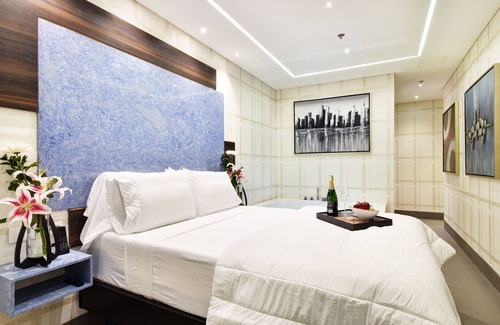 Lalinde Hotel | Junior suite de lujo con jacuzzi y balcón.