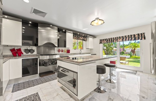Kahala Casa | Luxury Kahala Oasis by Gather: Spacious 6BR Retreat w/ Pool, Spa & Near Beach