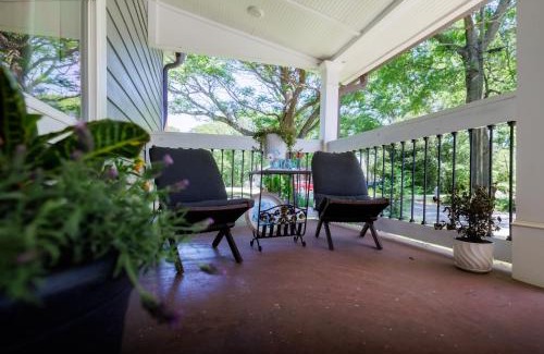 Lithonia Apartamento | Luxury King Bed Room Private Entry and Bathroom