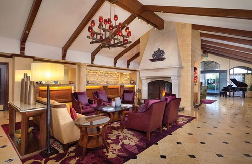 Napa Complejo | Luxury KING STUDIO SUITE- Napa Valley Resort w/ pool, gym, COMP BOTTLE WINE 🍷