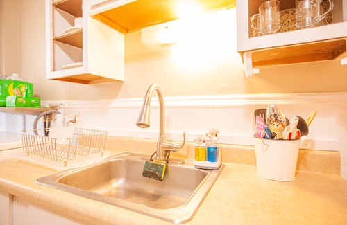 Waterbury Apartamento | Luxury King Suite in Waterbury. 3 Bedroom. Essentials Close-By,