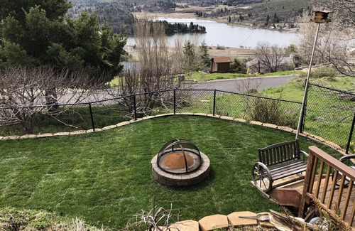 Julian Casa | LAKE HOUSE BEST VIEW & 5-STAR QUALITY- Camas lujosas para 10 4 DORMITORIOS