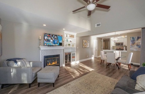 Cornelius Condominio | Luxury Lake Norman Condo with Penthouse Views!