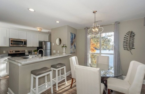 Cornelius Condominio | Luxury Lake Norman Condo with Penthouse Views!