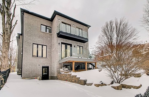 Scarborough Casa | Luxury lake & Ravine view 2 bed Suit (b) 2025 built