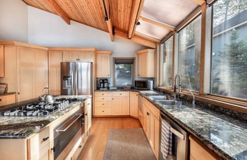 Harrison Casa | Luxury Lakefront Cd’A Retreat Private Dock