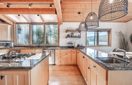 Harrison Casa | Luxury Lakefront Cd’A Retreat Private Dock