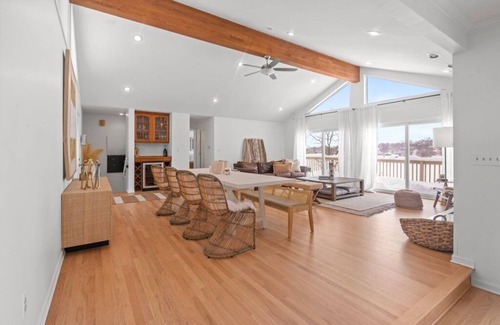 Wonder Lake Casa | Luxury Lakefront Escape - 25 mins from Lake Geneva w/ Boat Rental