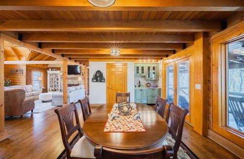 Reed Creek Casa | Luxury Lakefront Estate, Private Dock
