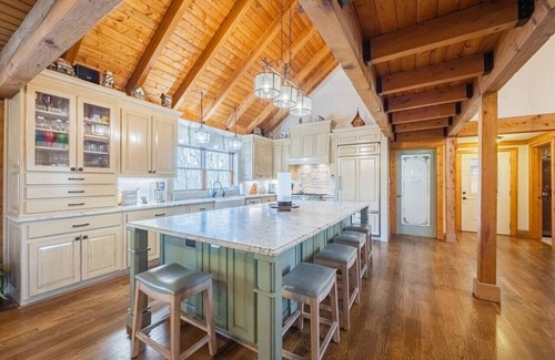 Reed Creek Casa | Luxury Lakefront Estate, Private Dock