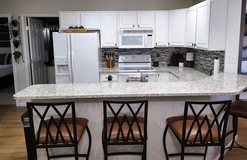 Osage Beach Condominio | Luxury Lakefront Family Condo with Boat Slip
