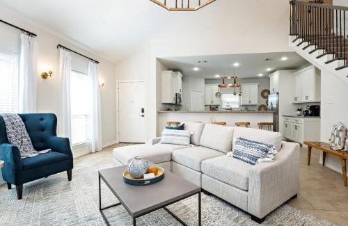 Cedar Creek Reservoir Casa | Luxury Lakefront Getaway
